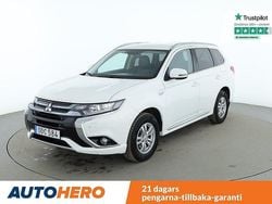 Vit Begagnad 2016 Mitsubishi Outlander P-HEV SUV | 169 000 kr (Marknadspris)