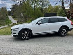 Vit Begagnad 2020 Volvo V90 CC Kombi | 330 000 kr (Marknadspris)