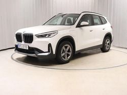 Vit Begagnad 2023 BMW X1 SUV | 439 900 kr