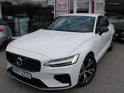 Vit Begagnad 2021 Volvo S60 R-Design Sedan | 389 900 kr (Bra pris)