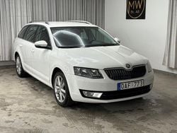 Vit Begagnad 2014 Skoda Octavia Elegance Kombi | 104 900 kr (Marknadspris)