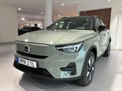 Blå Begagnad 2023 Volvo XC40 Single Motor Extended Range SUV | 499 900 kr