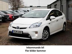 Vit Begagnad 2015 Toyota Prius Plug-in Hybrid Active Halvkombi | 148 900 kr (Lite dyr)