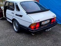 Vit Begagnad 1990 Saab 900 Halvkombi | 75 000 kr