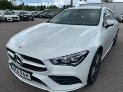 Vit (vit metallic) Begagnad 2022 Mercedes CLA250e Sedan | 349 000 kr (Marknadspris)
