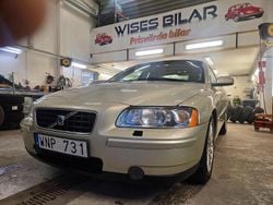Ljusbrun Begagnad 2005 Volvo S60 Kinetic Sedan | 44 900 kr (Marknadspris)