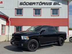 Svart Begagnad 2022 RAM 1500 Pickup | 489 900 kr
