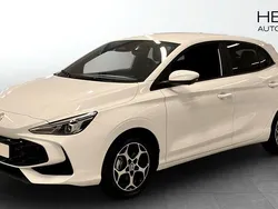 Vit (white) Ny 2024 MG MG3 Luxury Halvkombi | 269 990 kr (Marknadspris)