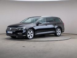 Svart Begagnad 2022 VW Passat Executive Kombi | 284 000 kr (Marknadspris)