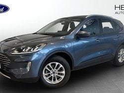 Blå (blue) Begagnad 2022 Ford Kuga Titanium SUV | 269 900 kr (Marknadspris)