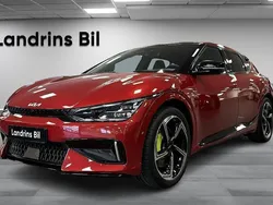 Röd (runway red ) Begagnad 2023 Kia EV6 2 SUV | 649 000 kr (Dyr)