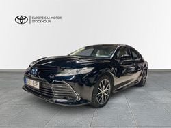 Svart (svartmetallic) Begagnad 2021 Toyota Camry Executive Sedan | 329 900 kr (Dyr)