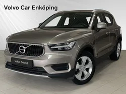 Grå Begagnad 2021 Volvo XC40 Momentum SUV | 279 900 kr (Marknadspris)