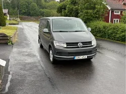 Grå Begagnad 2016 VW T6 Van | 139 900 kr (Superpris)