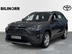 Mörkgrå Begagnad 2021 Toyota RAV4 Hybrid Active SUV | 339 900 kr (Lite dyr)