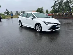Vit Begagnad 2022 Toyota Corolla Active Kombi | 214 900 kr (Marknadspris)