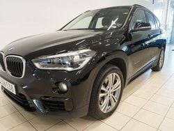 Svart Begagnad 2017 BMW X1 Sport Line SUV | 249 900 kr (Marknadspris)