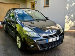 Svart Begagnad 2010 Renault Clio II Halvkombi | 45 000 kr (Dyr)