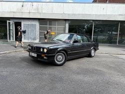 Mörkgrå Begagnad 1987 BMW 325 Cabriolet Cab | 299 000 kr