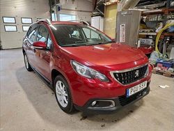 Röd Begagnad 2017 Peugeot 2008 SUV | 124 500 kr (Marknadspris)