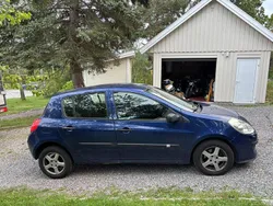 Blå Begagnad 2008 Renault Clio R.S. Halvkombi | 20 000 kr (Bra pris)
