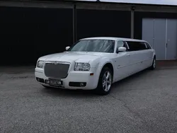 Vit Begagnad 2008 Chrysler 300C Sedan | 229 900 kr