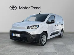 Vit Ny 2025 Toyota Proace City Van | 499 900 kr (Marknadspris)