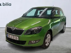 Grön Begagnad 2014 Skoda Fabia Ambiente Halvkombi | 88 900 kr (Marknadspris)