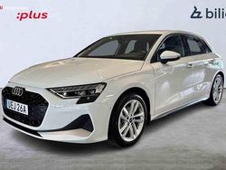 Vit Begagnad 2025 Audi A3 Sportback Halvkombi | 299 000 kr (Marknadspris)