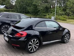 Svart Begagnad 2013 VW Beetle Halvkombi | 150 000 kr (Lite dyr)