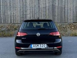 Svart Begagnad 2018 VW Golf VII Halvkombi | 125 000 kr (Bra pris)