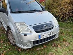 Silver Begagnad 2004 Citroën C2 VTR Sport Halvkombi | 10 000 kr (Superpris)