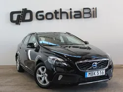 Svart Begagnad 2015 Volvo V40 CC Momentum Kombi | 144 900 kr (Marknadspris)