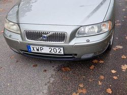 Grön Begagnad 2006 Volvo V70 Kinetic Kombi | 39 000 kr (Marknadspris)