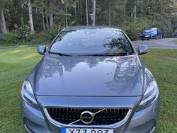 Begagnad 2018 Volvo V40 Halvkombi | 160 000 kr (Lite dyr)