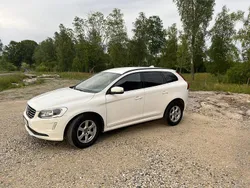 Vit Begagnad 2015 Volvo XC60 Momentum SUV | 153 000 kr (Marknadspris)