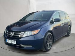 Blå Begagnad 2015 Honda Odyssey Minibuss | 138 000 kr