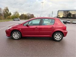 Röd Begagnad 2007 Peugeot 307 Halvkombi | 45 000 kr (Lite dyr)
