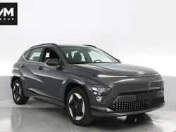 Svart Begagnad 2023 Hyundai Kona Essential SUV | 419 900 kr (Marknadspris)