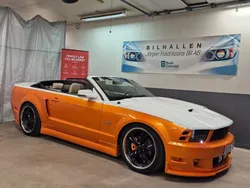Flerfärgad Begagnad 2006 Ford Mustang Cab | 500 000 kr