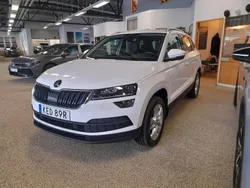 Vit (candy white) Begagnad 2021 Skoda Karoq Style SUV | 219 900 kr (Superpris)
