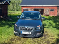 Silver Begagnad 2014 Skoda Fabia Ambiente Halvkombi | 89 900 kr (Marknadspris)