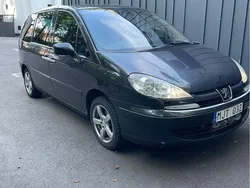 Grå Begagnad 2007 Peugeot 807 Minibuss | 35 000 kr