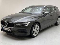 Mörkgrå Begagnad 2020 Volvo V60 Momentum Kombi | 189 000 kr (Superpris)
