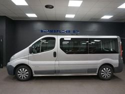 Silver (silvermetallic) Begagnad 2014 Renault Trafic Van | 129 500 kr