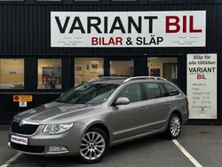 Ljusbrun Begagnad 2012 Skoda Superb Elegance Kombi | 79 700 kr (Marknadspris)