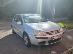 Silver Begagnad 2005 VW Golf IV Trendline Halvkombi | 20 000 kr (Bra pris)