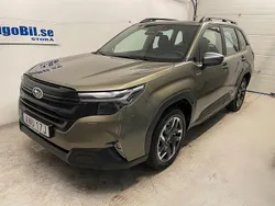 Grön Ny 2024 Subaru Forester SUV | 423 400 kr (Bra pris)