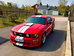 Röd Begagnad 2005 Ford Mustang Sportkupé | 235 000 kr (Lite dyr)