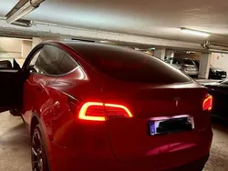 Röd Begagnad 2022 Tesla Model Y Long Range AWD SUV | 398 000 kr (Bra pris)